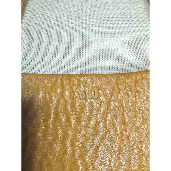 Baggu Oversized Leather Tote in Camel - Picture 6 of 10